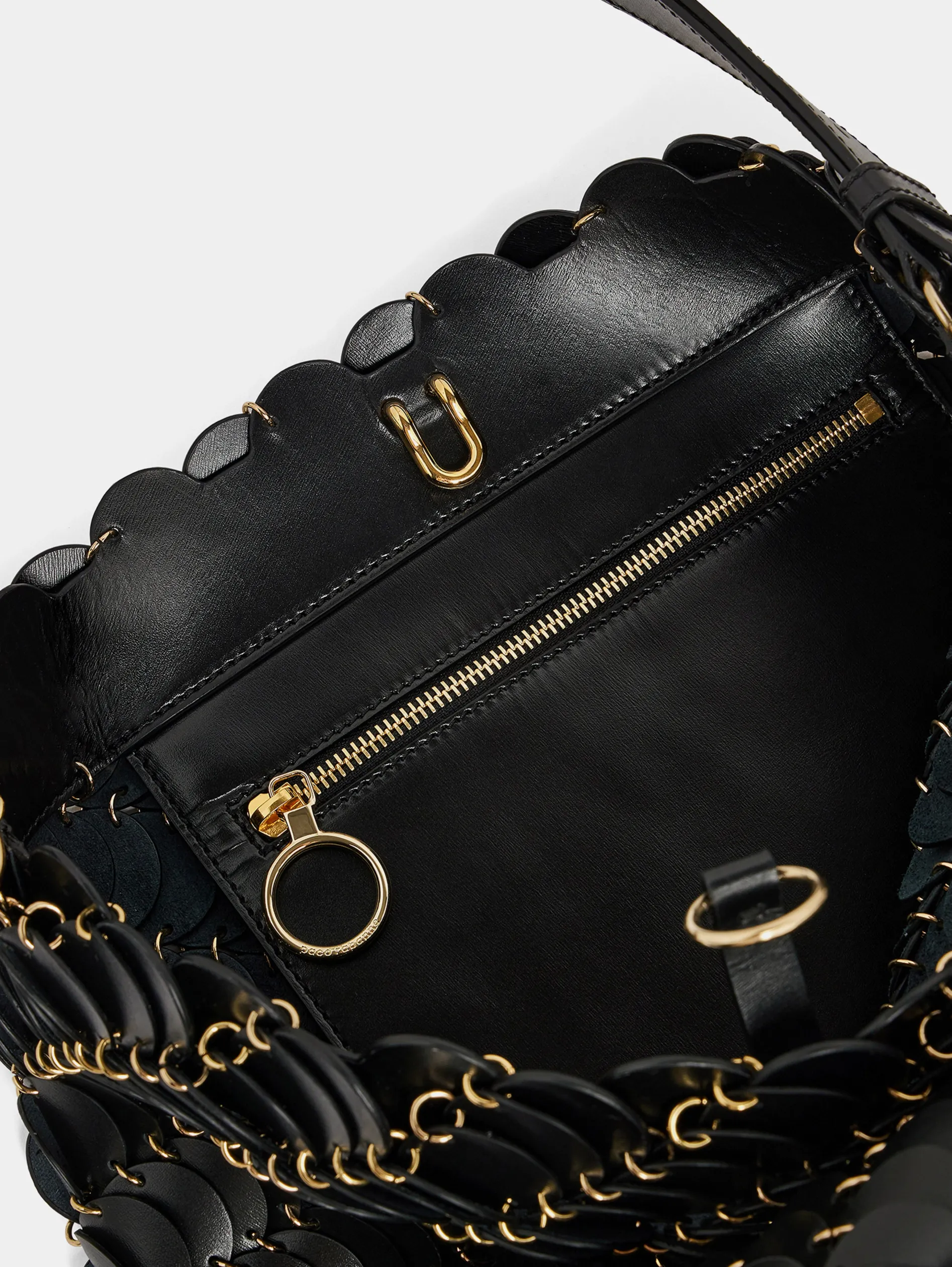 Hot Large Black bucket Paco bag in leather Les Sacs Paco En Cuir | Sacs Porté Épaule