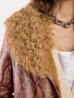 Shop MANTEAU EN SHEARLING IMPRIMé PYTHON Vestes